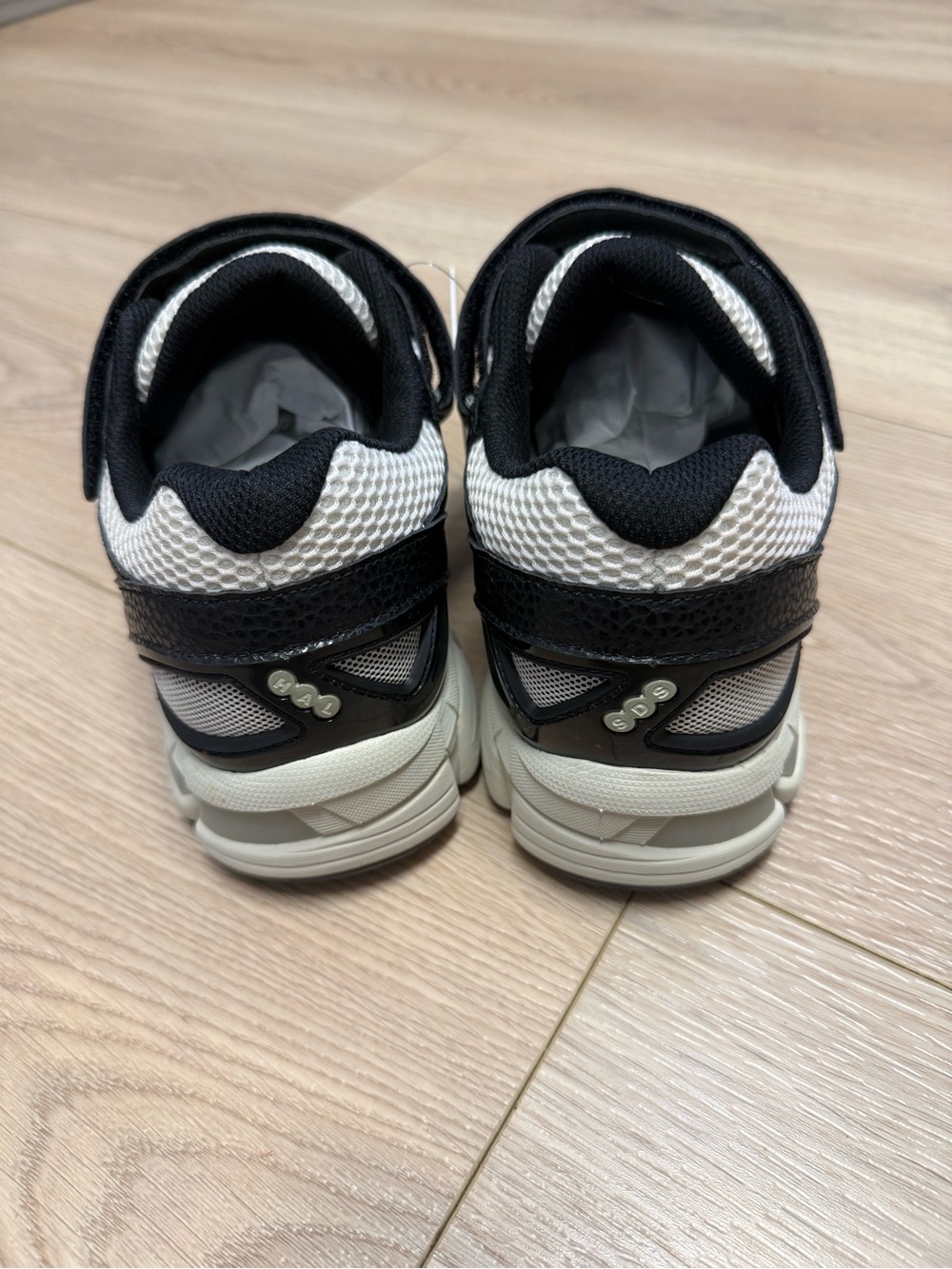 NWT HAL STUDIOS X ASICS Gel-Kayano 20 'Bone' Men’s Sneaker Size 9.5 - Picture 2 of 12